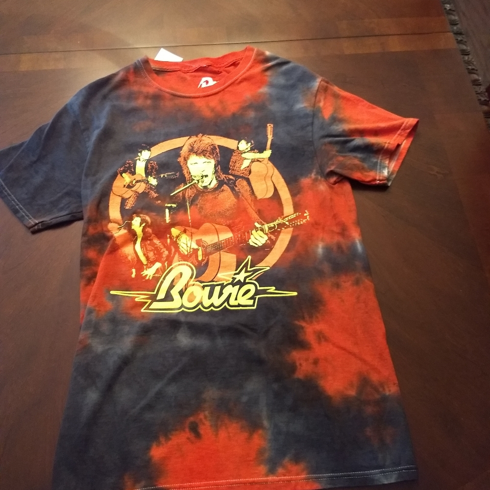 David Bowie tie-dyed t-shirt NWT 🎤🎸🎼 - Picture 2 of 5